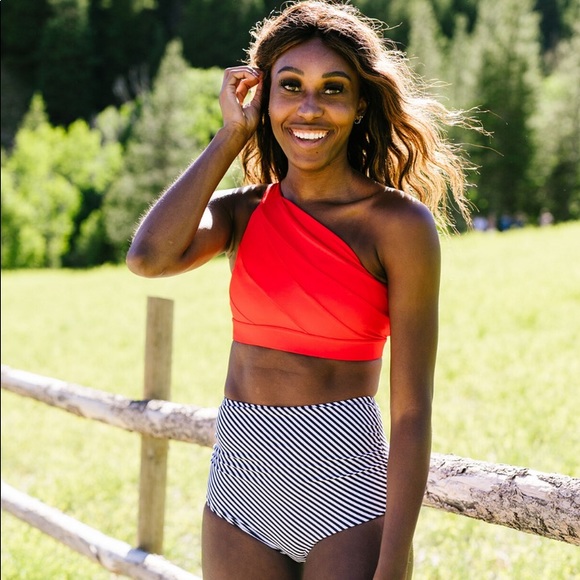 👙[KIAVA] Ruched High Rise Bottoms - Swim - Picture 2 of 2